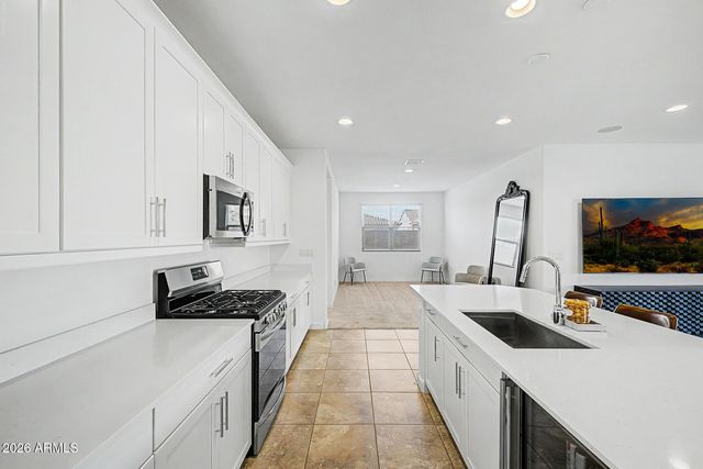 5913 S 25TH Lane, Phoenix, AZ 85041