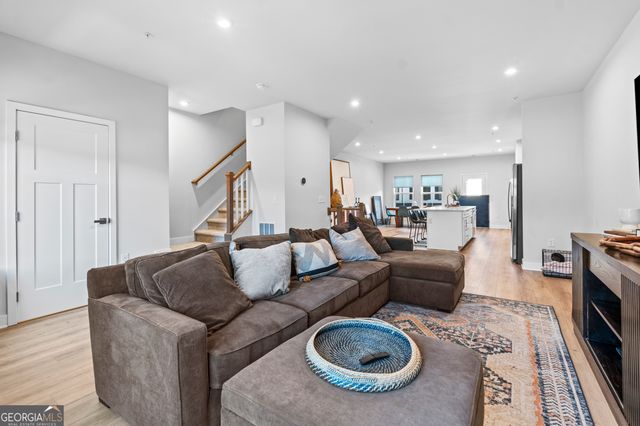 205 Climbing Ivy Circle, Fayetteville, GA 30214