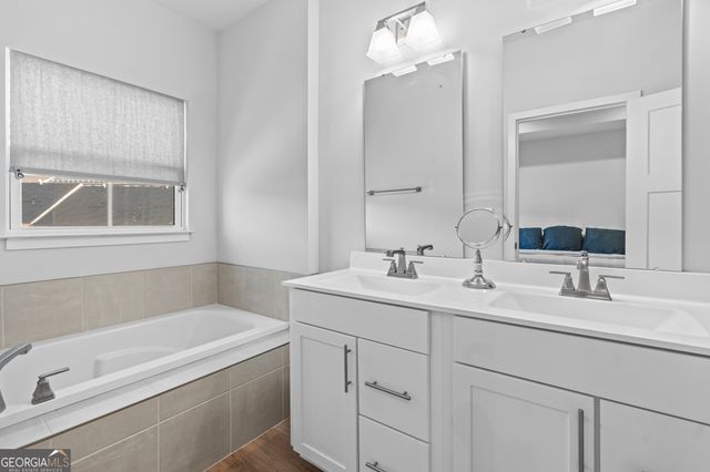 205 Climbing Ivy Circle, Fayetteville, GA 30214