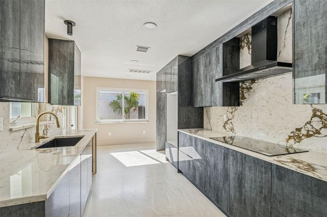 3197 WALNUT STREET NE, St Petersburg, FL 33704