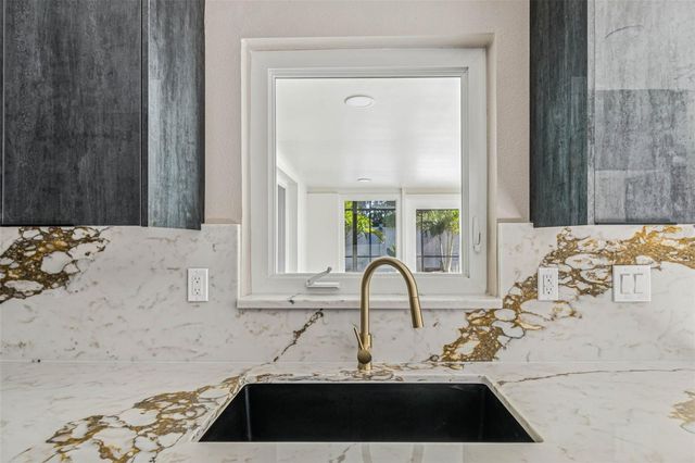 3197 WALNUT STREET NE, St Petersburg, FL 33704