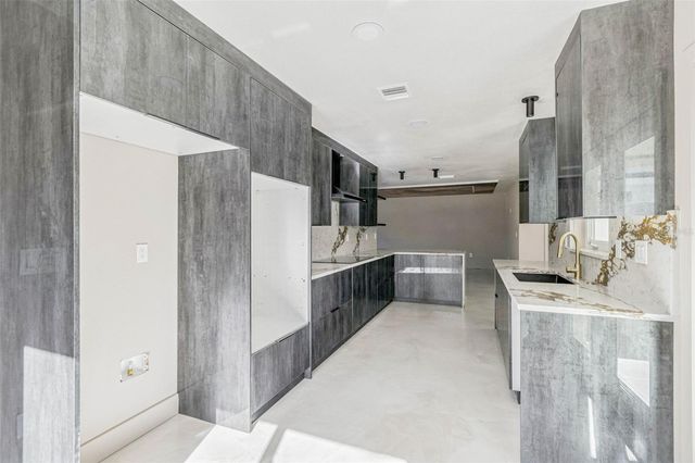 3197 WALNUT STREET NE, St Petersburg, FL 33704