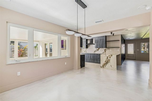 3197 WALNUT STREET NE, St Petersburg, FL 33704