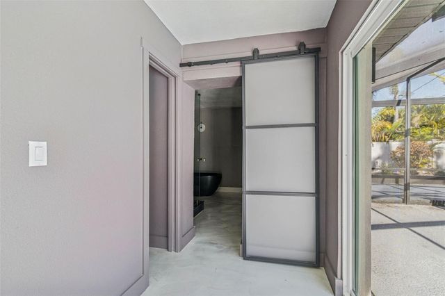 3197 WALNUT STREET NE, St Petersburg, FL 33704