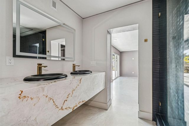 3197 WALNUT STREET NE, St Petersburg, FL 33704