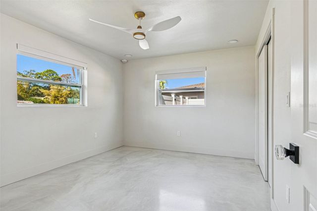 3197 WALNUT STREET NE, St Petersburg, FL 33704