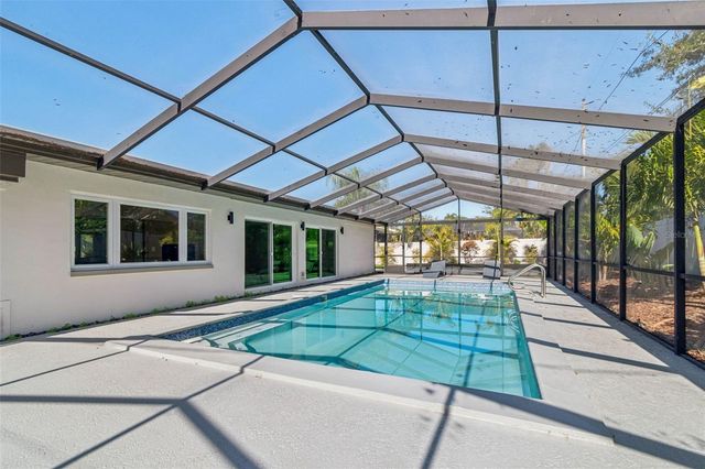 3197 WALNUT STREET NE, St Petersburg, FL 33704