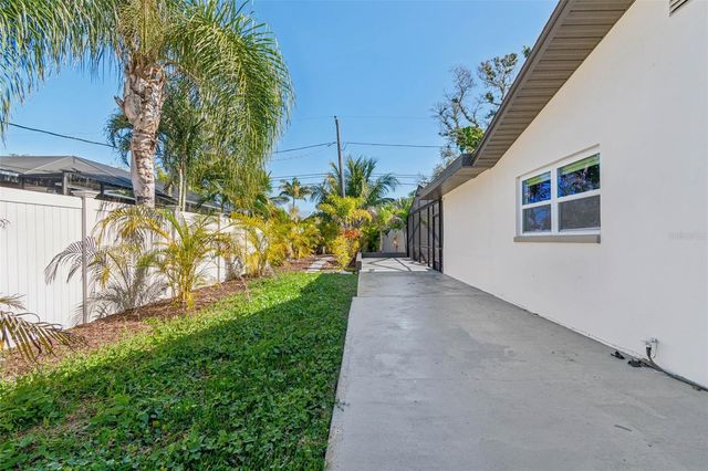 3197 WALNUT STREET NE, St Petersburg, FL 33704