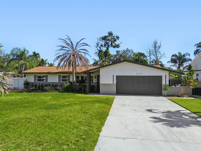 3197 WALNUT STREET NE, St Petersburg, FL 33704