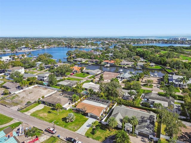 3197 WALNUT STREET NE, St Petersburg, FL 33704