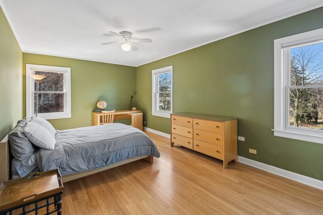 6831 N Kilpatrick Avenue, Lincolnwood, IL 60712