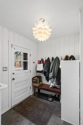 6831 N Kilpatrick Avenue, Lincolnwood, IL 60712