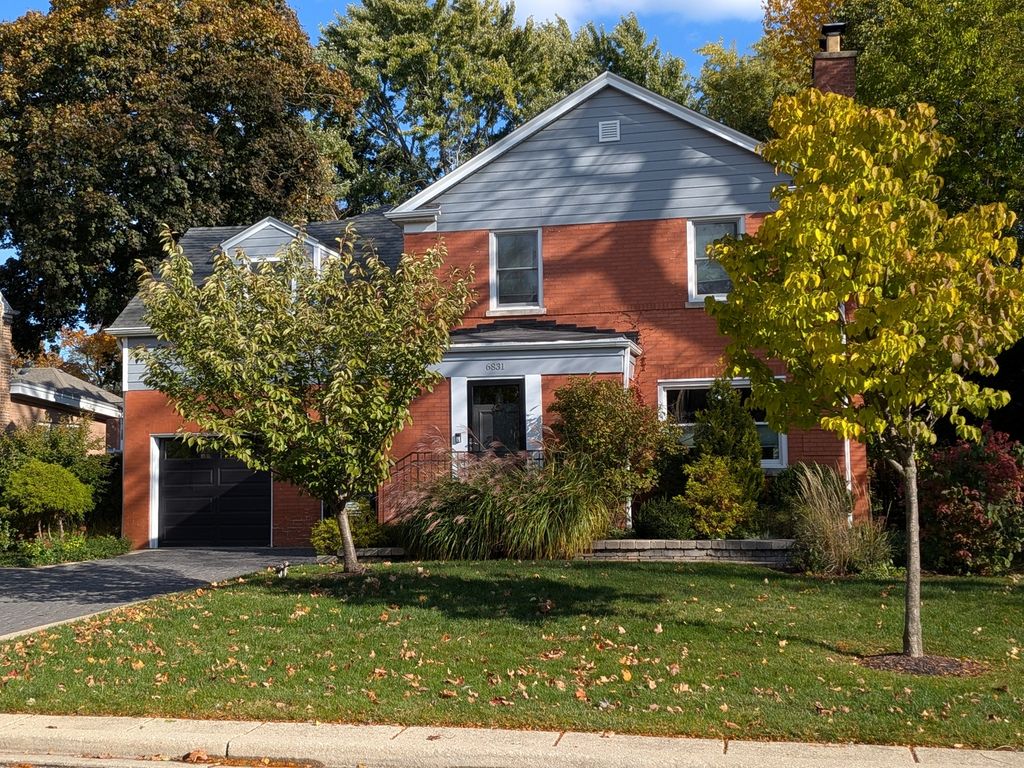 6831 N Kilpatrick Avenue, Lincolnwood, IL 60712