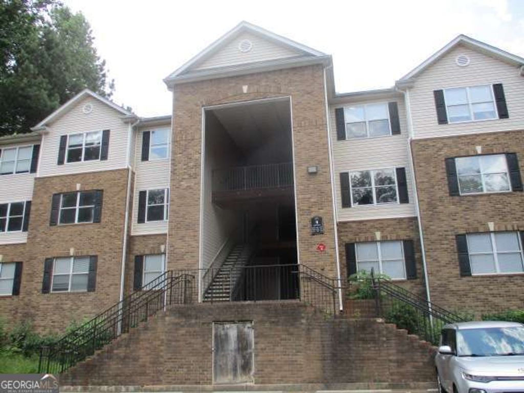 3209 Fairington Drive, Lithonia, GA 30038