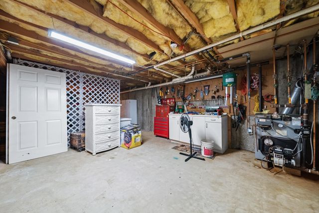 27 Partridge Lane, Chester, NH 03036