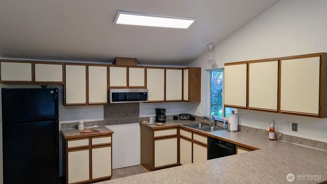 3217 Mayfair Drive SW #A&B, Tumwater, WA 98512