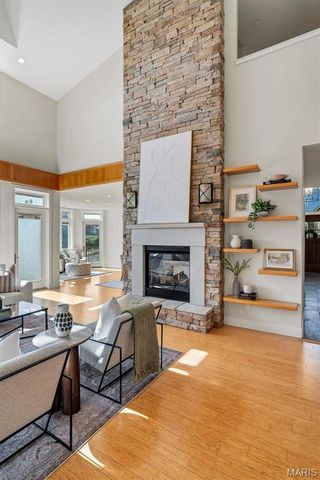 12874 Goodson Road, Des Peres, MO 63131