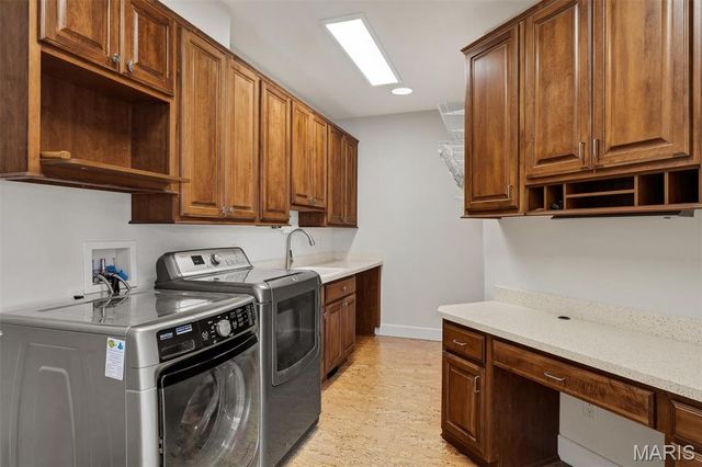 12874 Goodson Road, Des Peres, MO 63131