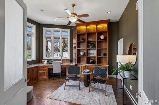 12874 Goodson Road, Des Peres, MO 63131