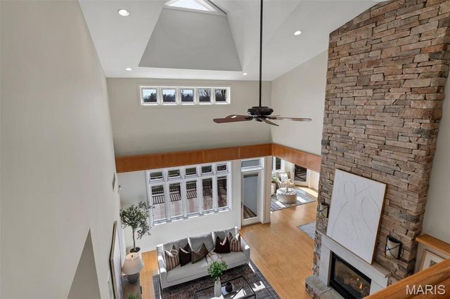 12874 Goodson Road, Des Peres, MO 63131