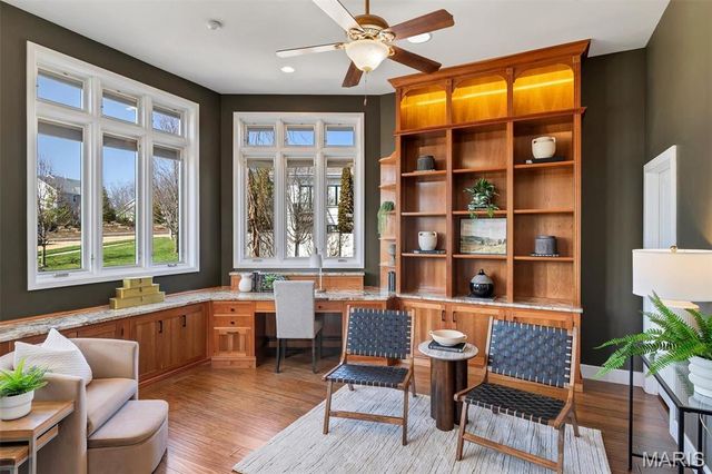 12874 Goodson Road, Des Peres, MO 63131