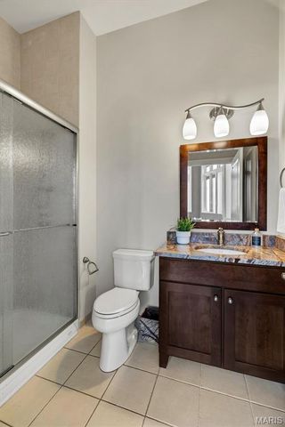 12874 Goodson Road, Des Peres, MO 63131