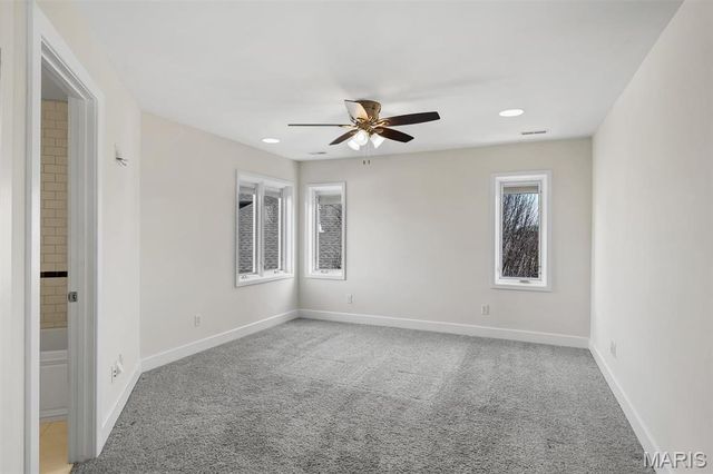 12874 Goodson Road, Des Peres, MO 63131