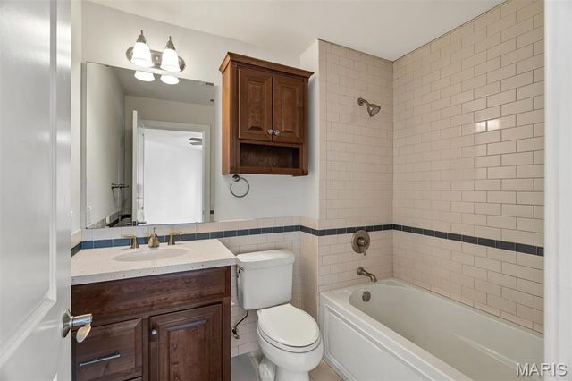 12874 Goodson Road, Des Peres, MO 63131