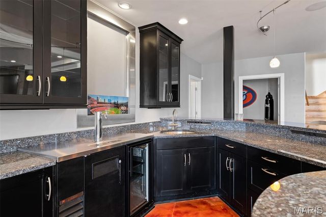 12874 Goodson Road, Des Peres, MO 63131