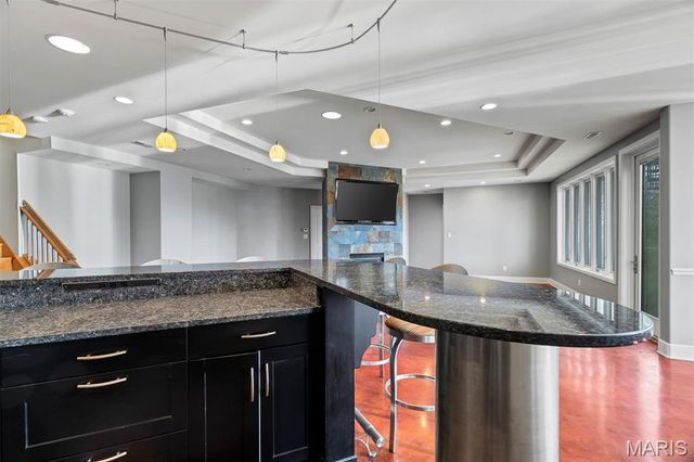 12874 Goodson Road, Des Peres, MO 63131