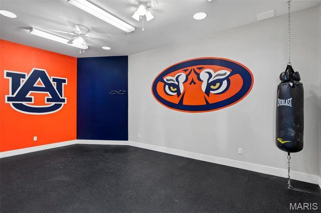 12874 Goodson Road, Des Peres, MO 63131