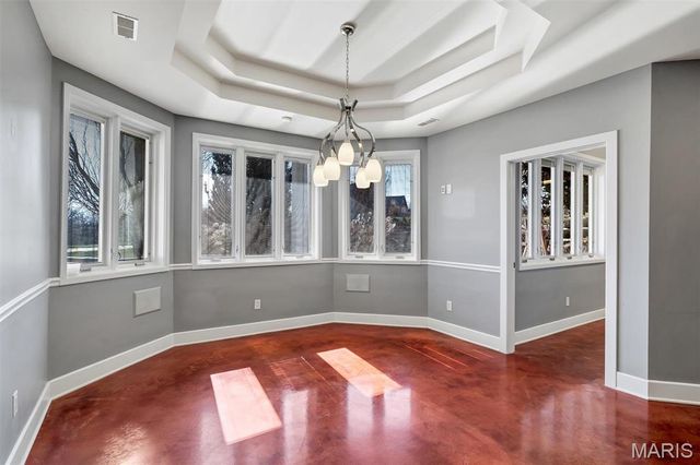 12874 Goodson Road, Des Peres, MO 63131