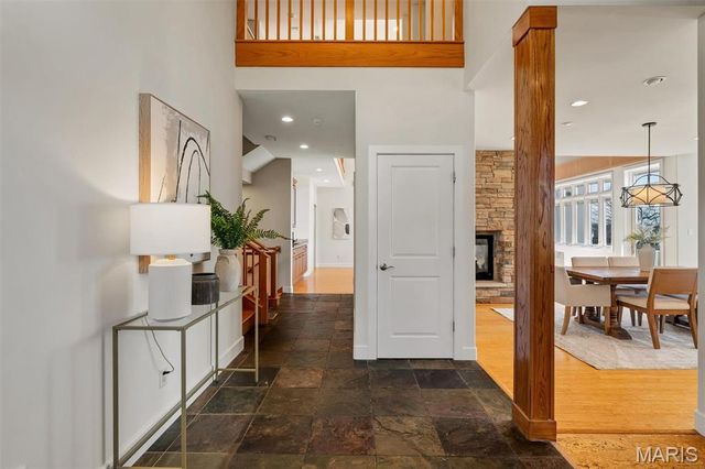 12874 Goodson Road, Des Peres, MO 63131