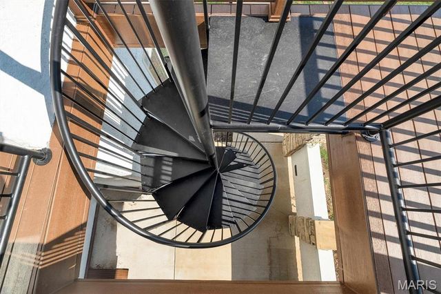 12874 Goodson Road, Des Peres, MO 63131