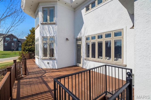 12874 Goodson Road, Des Peres, MO 63131