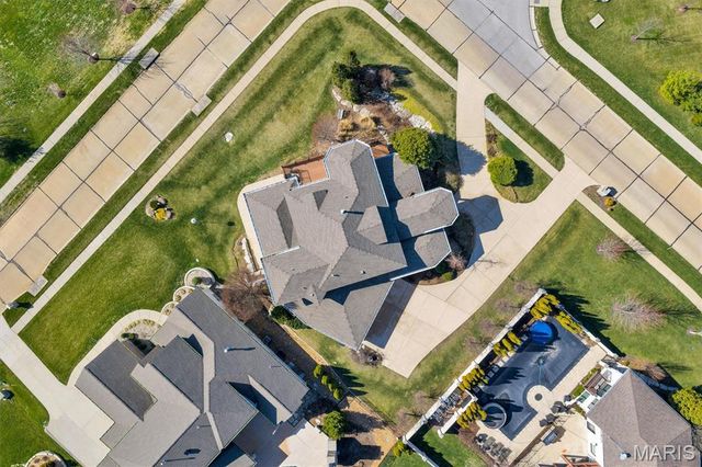 12874 Goodson Road, Des Peres, MO 63131