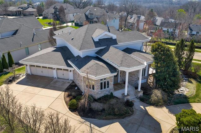 12874 Goodson Road, Des Peres, MO 63131