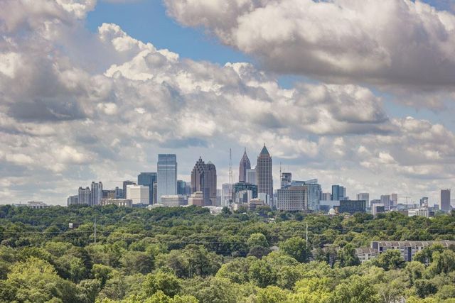 2425 Peachtree Road NE 1505, Atlanta, GA 30305