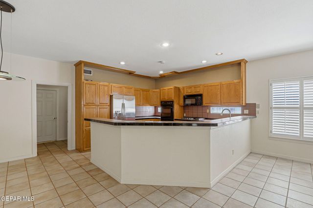 7016 MINERAL RIDGE Drive, El Paso, TX 79912