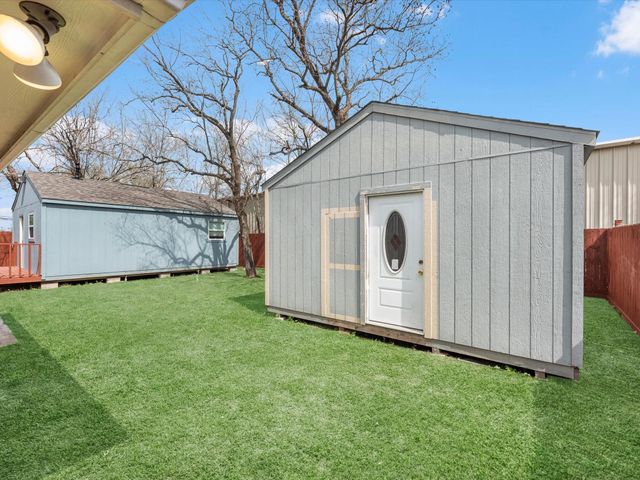 2716 Southmore Avenue, Pasadena, TX 77502