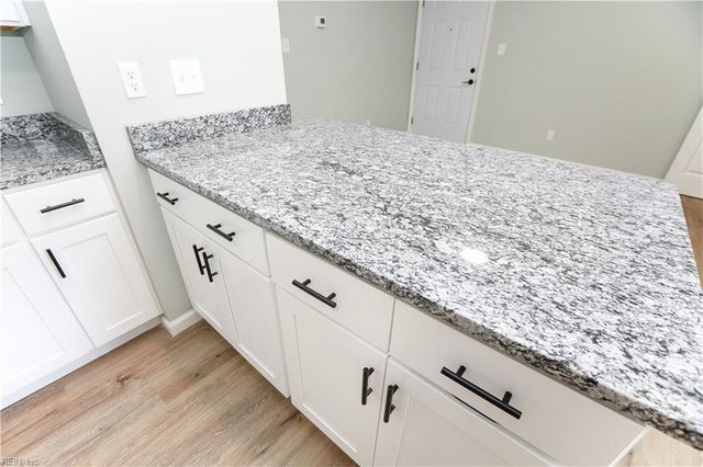 2709 Azalea Garden Rd Apt B3, Norfolk, VA 23513