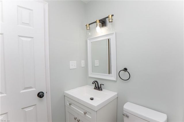 2709 Azalea Garden Rd Apt B3, Norfolk, VA 23513