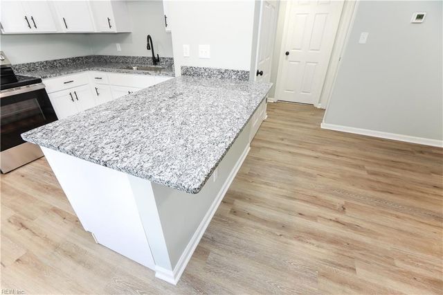 2709 Azalea Garden Rd Apt B3, Norfolk, VA 23513