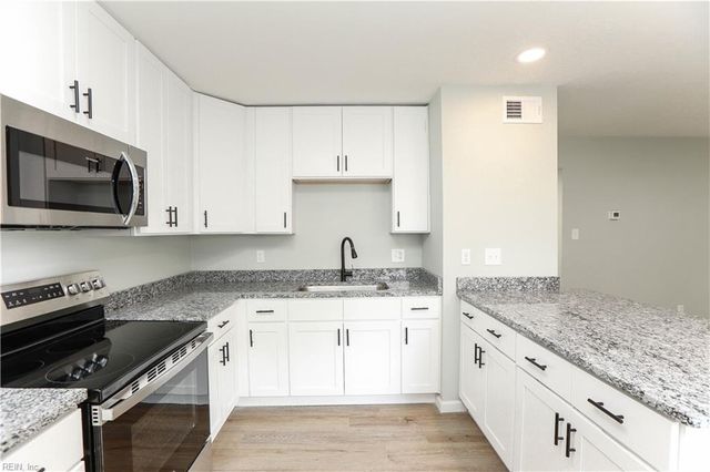2709 Azalea Garden Rd Apt B3, Norfolk, VA 23513