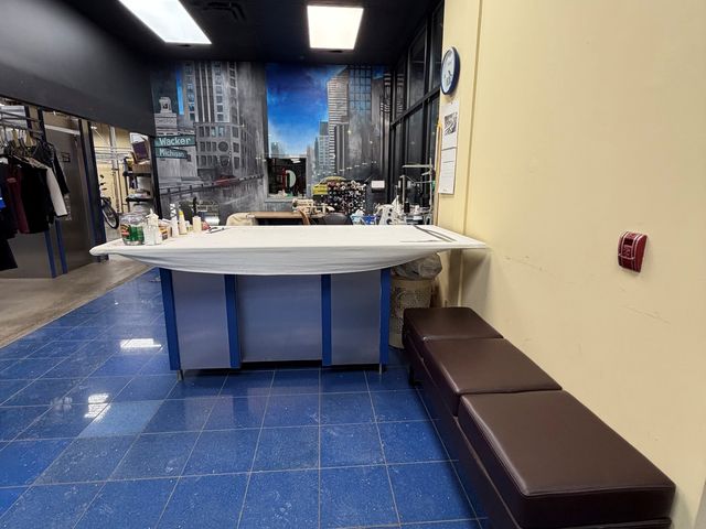 317-351 E Dundee Road, Palatine, IL 60074