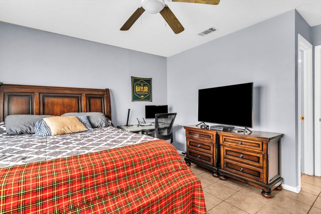 1302 Speight Avenue, Waco, TX 76706