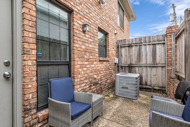 1302 Speight Avenue, Waco, TX 76706