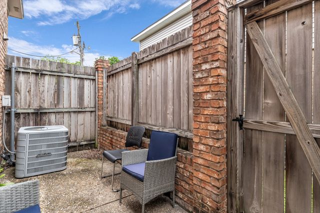 1302 Speight Avenue, Waco, TX 76706