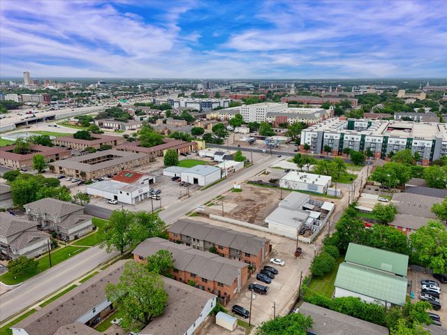 1302 Speight Avenue, Waco, TX 76706
