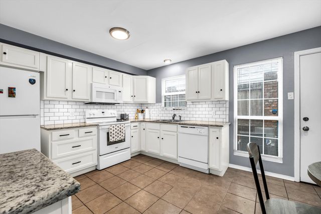 1302 Speight Avenue, Waco, TX 76706
